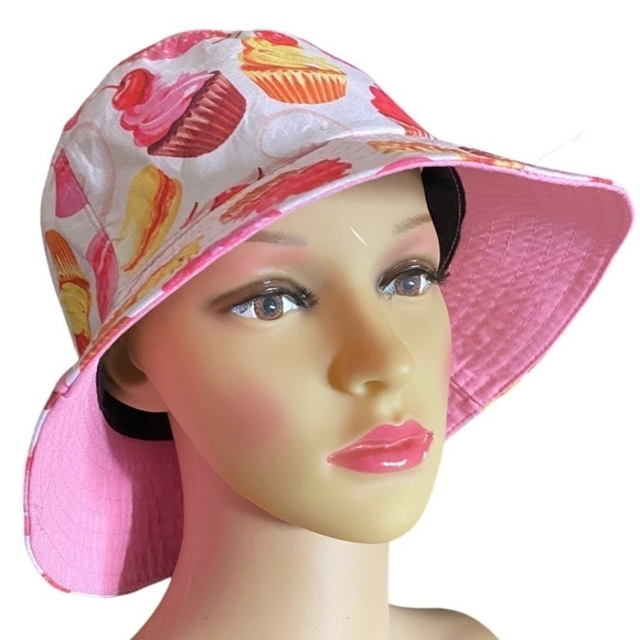 Printed Bucket Hat Pink & White Barbicore Print M/L 3” B… - Picture 5 of 8